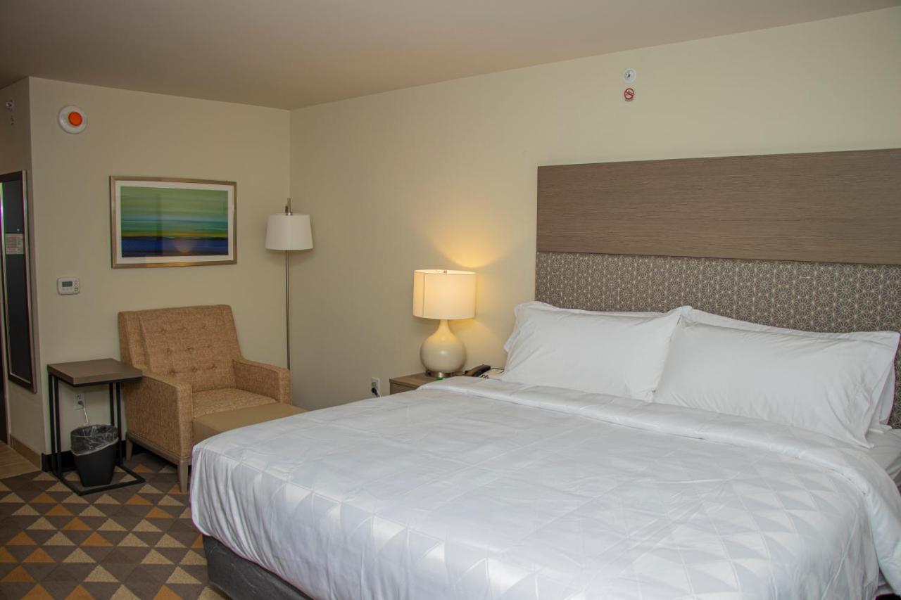 Holiday Inn - Kansas City - Northeast By Ihg Exterior foto